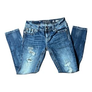 Stunning Miss Me "Signature" Cuffed Skinny Jeans! ✨